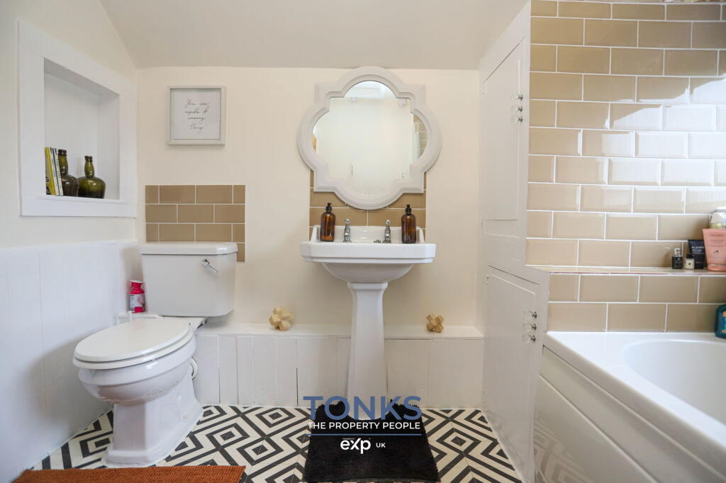 Additional image 18 of Landswood Road, Oldbury, B68 9QE