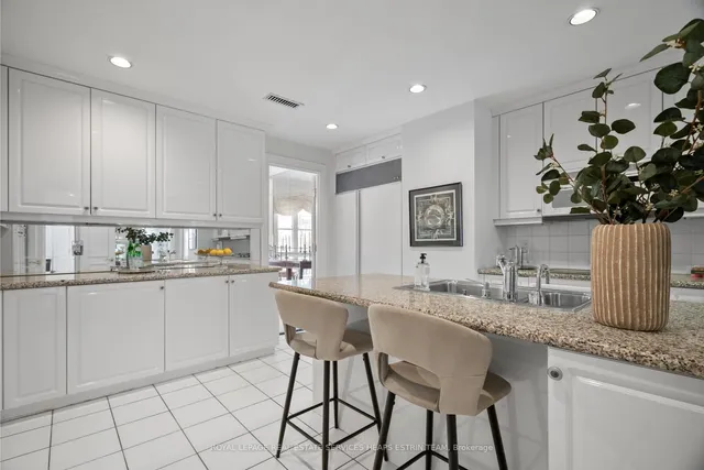 Additional image 18 of 1 Chedington Pl Unit 5B