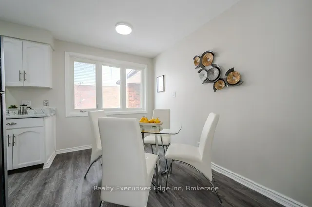 Additional image 12 of 28 Summerhill Cres