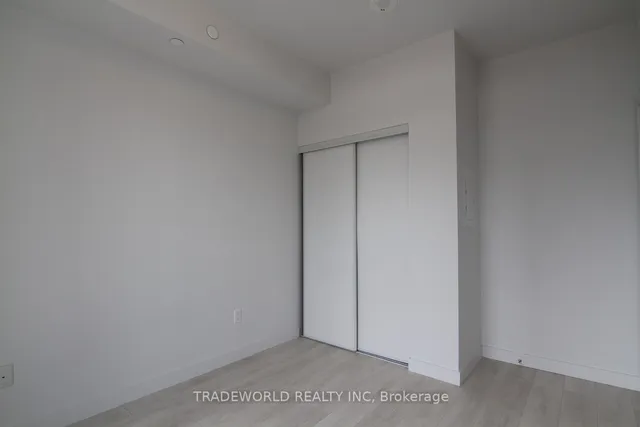 Additional image 9 of 8 Eglinton Ave Unit 1210