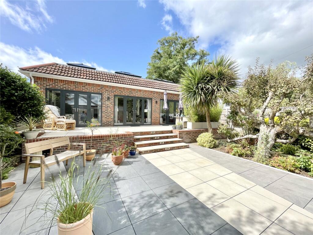 Additional image 7 of Somerford Avenue, Highcliffe on Sea, Christchurch, Dorset, BH23