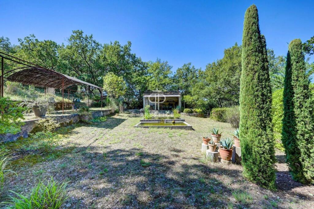 Additional image 2 of Provence-Alps-Cote d`Azur, Vaucluse, Grambois, France
