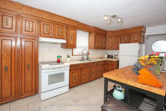 Additional image 10 of 96 Nordin Ave