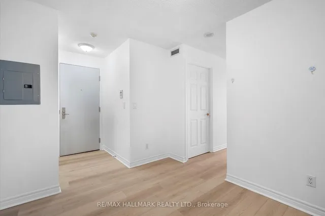 Additional image 10 of 761 Bay St Unit 2303