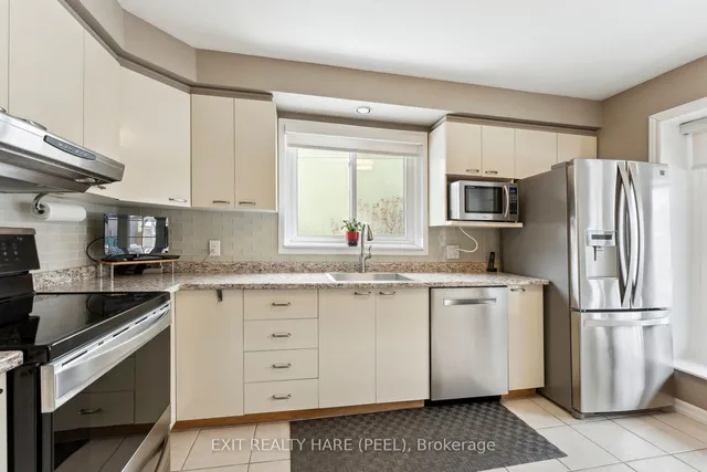 Additional image 19 of 121 Royal Palm Dr