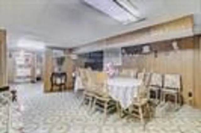 Additional image 18 of 27 Gillespie Ave