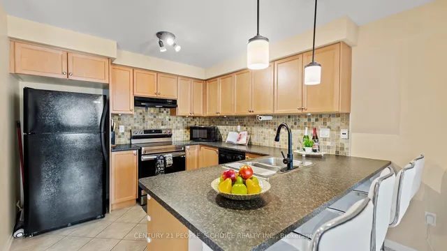 Additional image 6 of 897 Willingdon Cres