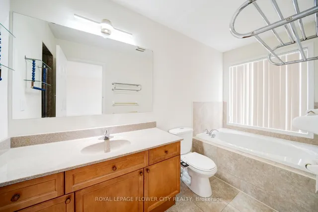 Additional image 33 of 1 Bayridge Dr