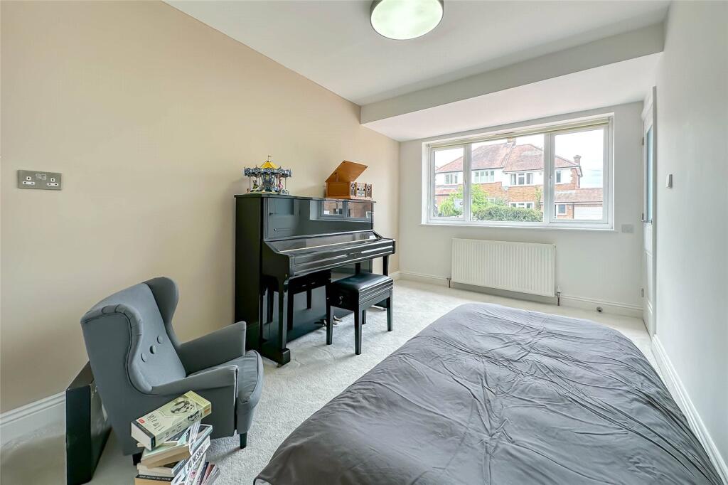 Additional image 19 of Pondfield Crescent, St. Albans, Hertfordshire, AL4