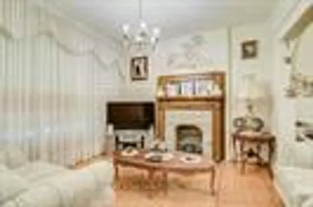 Additional image 3 of 27 Gillespie Ave