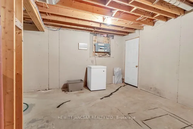 Additional image 19 of 962 Glasgow St