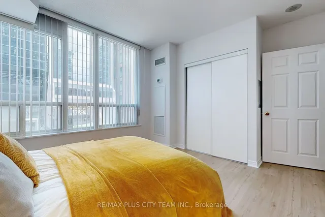 Additional image 24 of 43 Eglinton Ave Unit 205