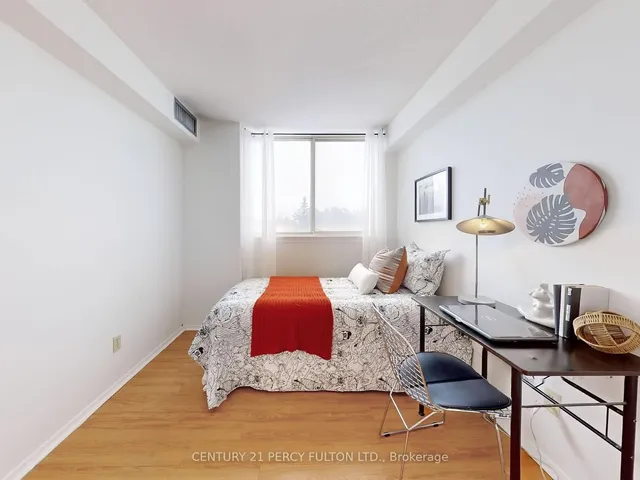 Additional image 32 of 30 Thunder Grve Unit 412