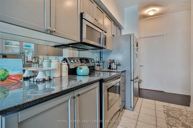 Additional image 18 of 410 Queens Quay Unit Lph6