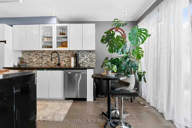 Additional image 17 of 32-46 Dearbourne Blvd