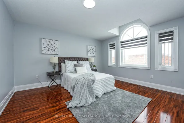 Additional image 20 of 92 Softneedle Ave