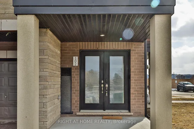 Additional image 6 of 590 North Service Rd Unit 102