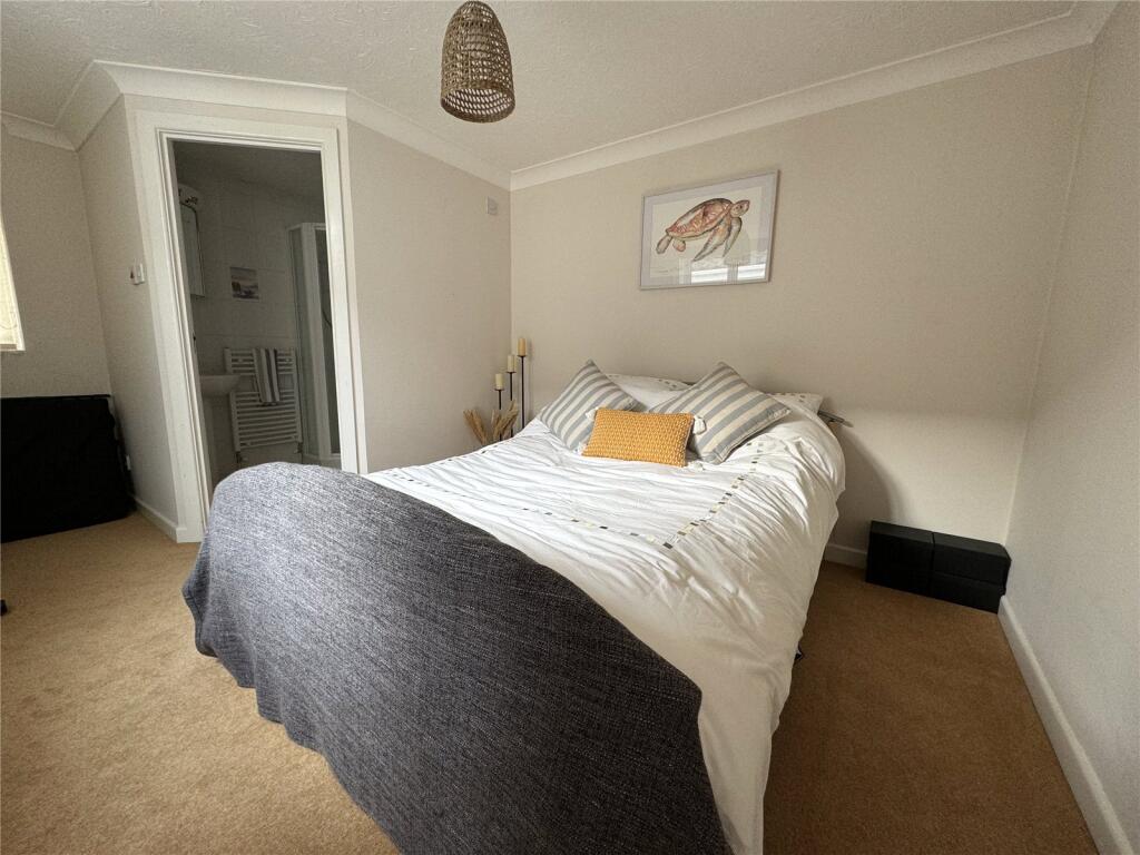 Additional image 13 of Chestnut Avenue, Barton On Sea, Hampshire, BH25