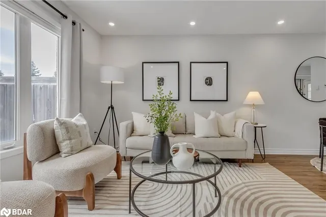 Additional image 4 of 332 Prosser Cir