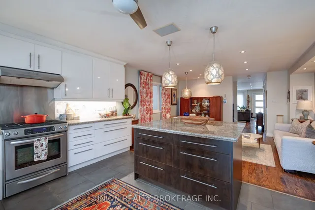 Additional image 17 of 321 Leslie St