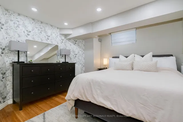 Additional image 35 of 125 Chaplin Cres