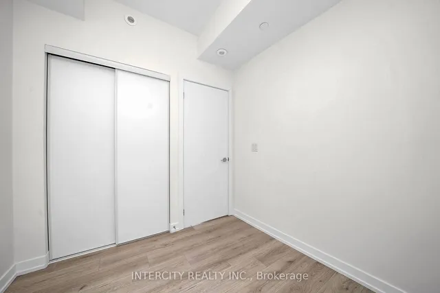 Additional image 20 of 851 Sheppard Ave Unit 40