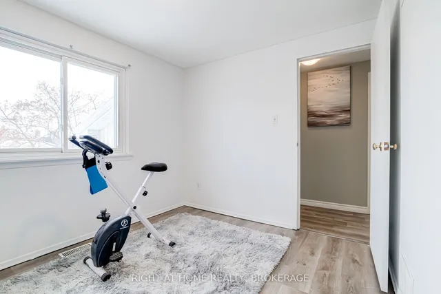 Additional image 11 of 703 Briar Cres