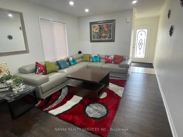 Additional image 5 of 5 Locomotive Cres