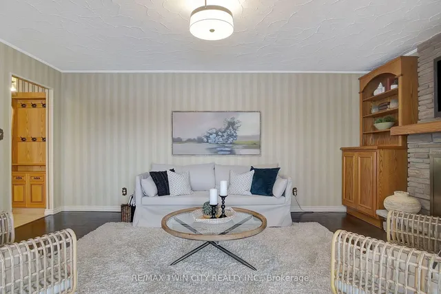 Additional image 17 of 28 Upper Canada Pl