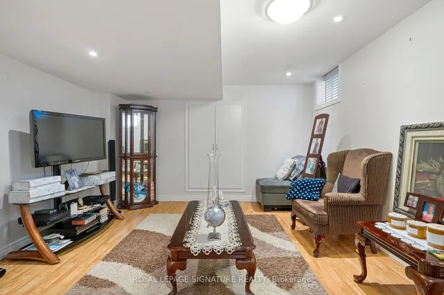 Additional image 31 of 956 Huffman Cres