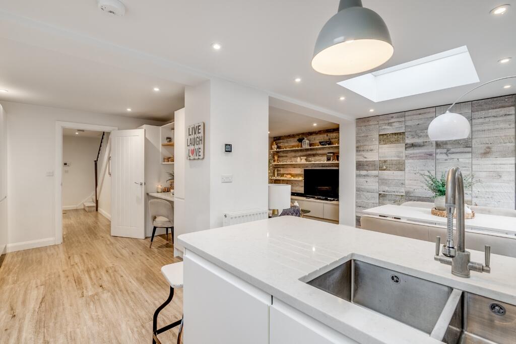 Additional image 7 of Holly Walk, Welwyn Garden City, Hertfordshire, AL8