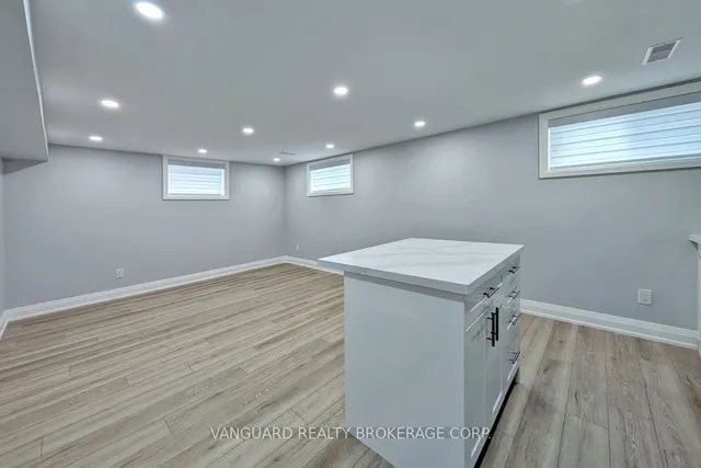 Additional image 37 of 14 Bradfield Ave