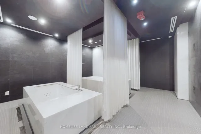 Additional image 39 of 87 Peter St Unit 617