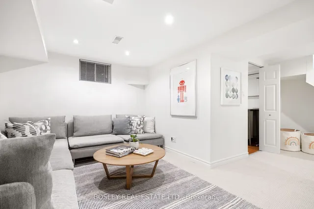 Additional image 34 of 224 Roselawn Ave