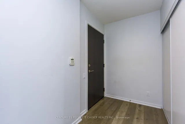 Additional image 3 of 105 The Queensway Unit 610