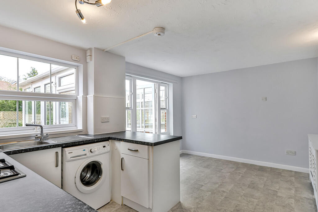 Additional image 5 of Twin Oaks Close, Broadstone