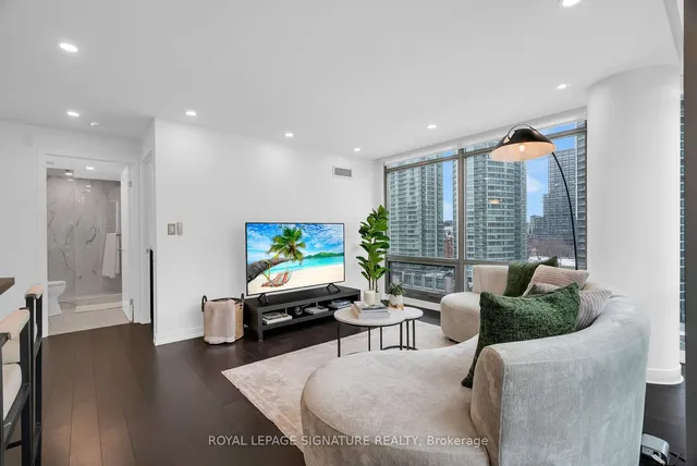 Additional image 3 of 81 Navy Wharf Crt Unit 1212