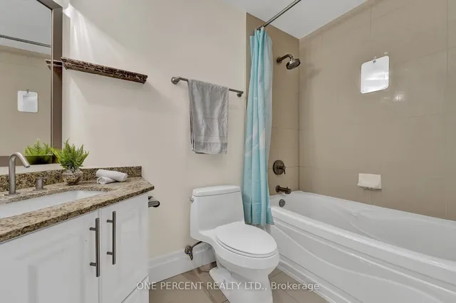 Additional image 23 of 16 Harbour St Unit 4010