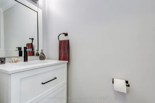 Additional image 25 of 1641 Allan Cres Cres