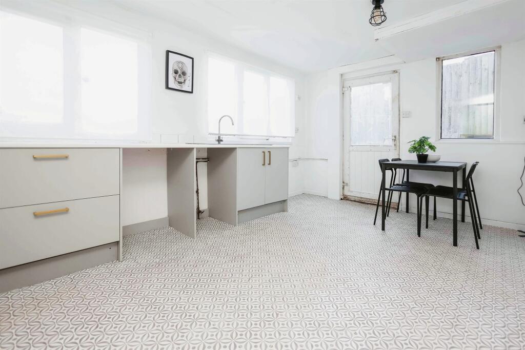 Additional image 8 of Wychbold Crescent, BIRMINGHAM