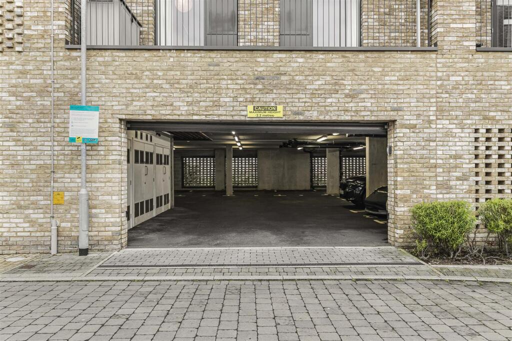 Additional image 15 of Woodpecker Way, Trumpington