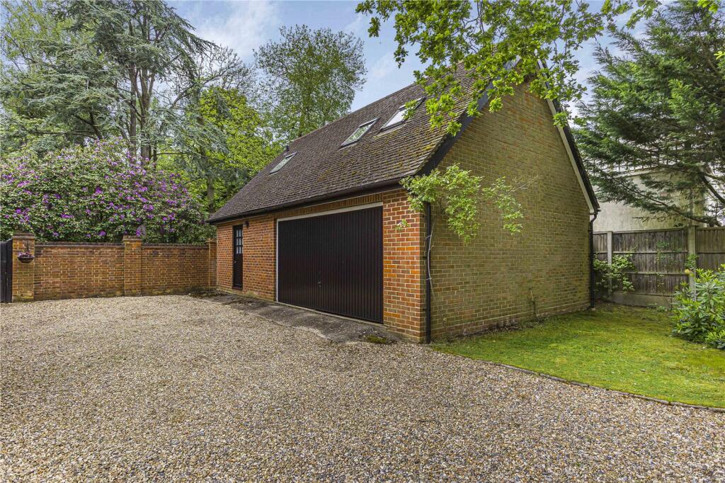 Additional image 32 of Kentish Lane, Brookmans Park, Hertfordshire, AL9
