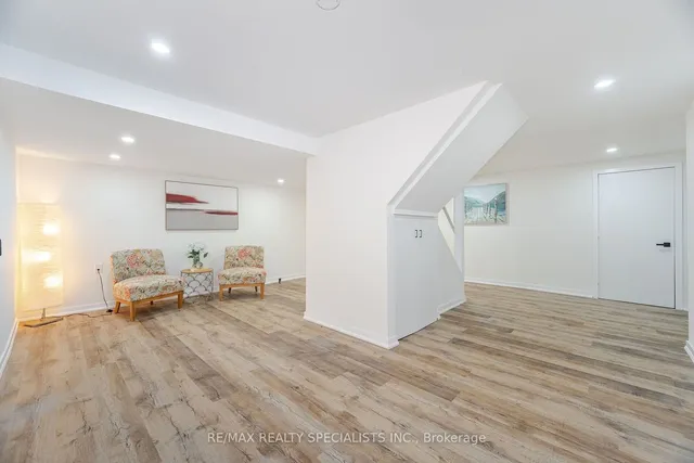 Additional image 11 of 21 Porteous Circ