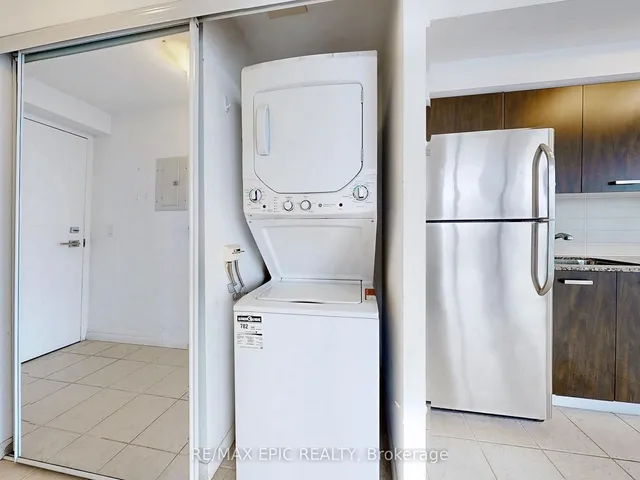 Additional image 36 of 832 Bay St Unit 3208