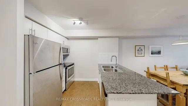 Additional image 9 of 1410 Dupont St Unit 2501