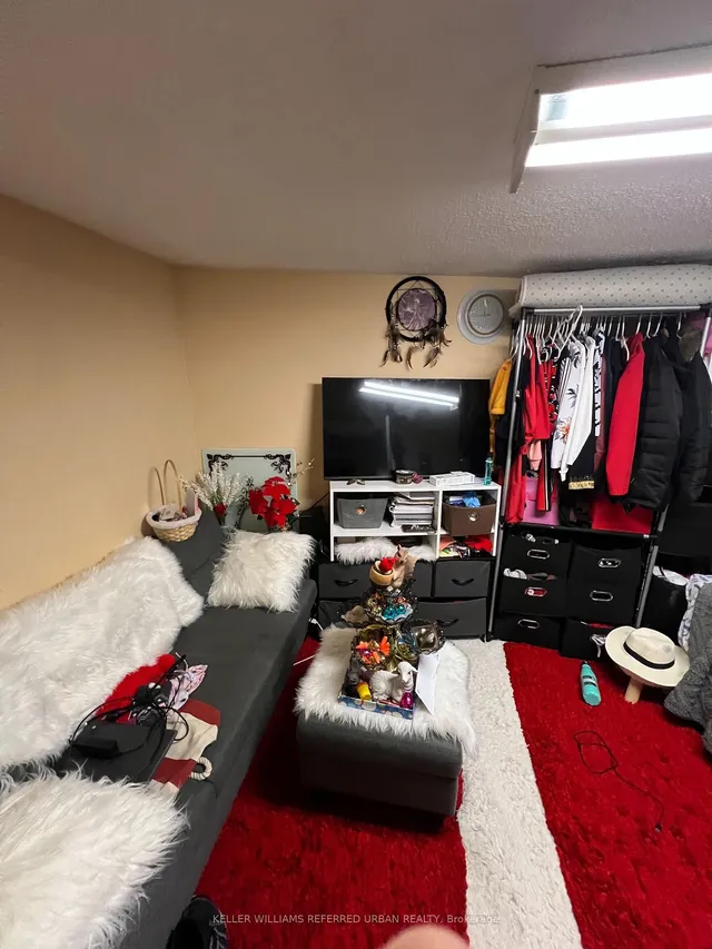 Additional image 15 of 225 Rosemount Ave