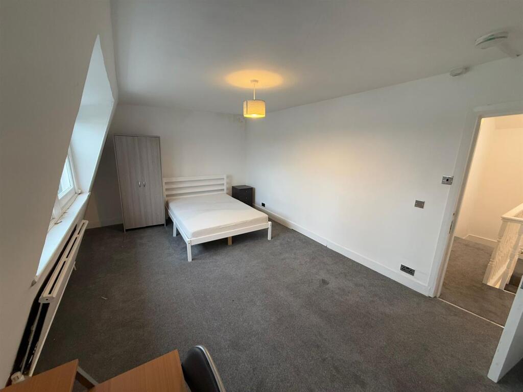 Additional image 4 of Room 4 Clarence Square, Brighton