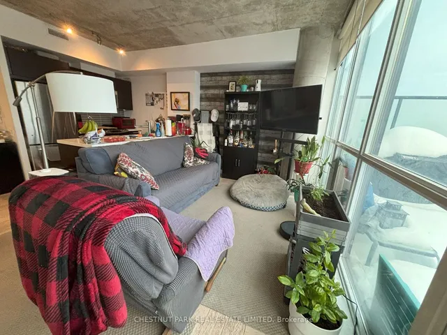 Additional image 9 of 318 King St Unit 1408