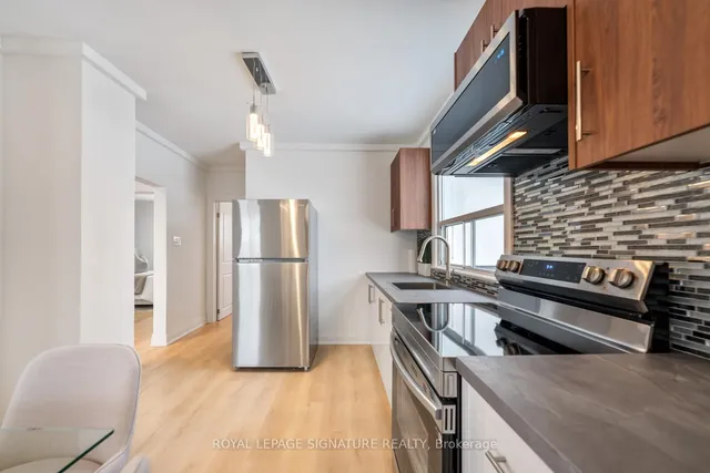 Additional image 17 of 94 Huntington Ave