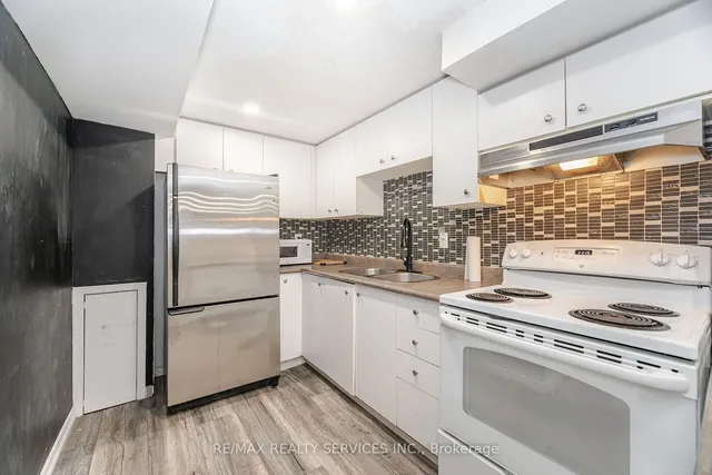 Additional image 31 of 42 Fairlight St